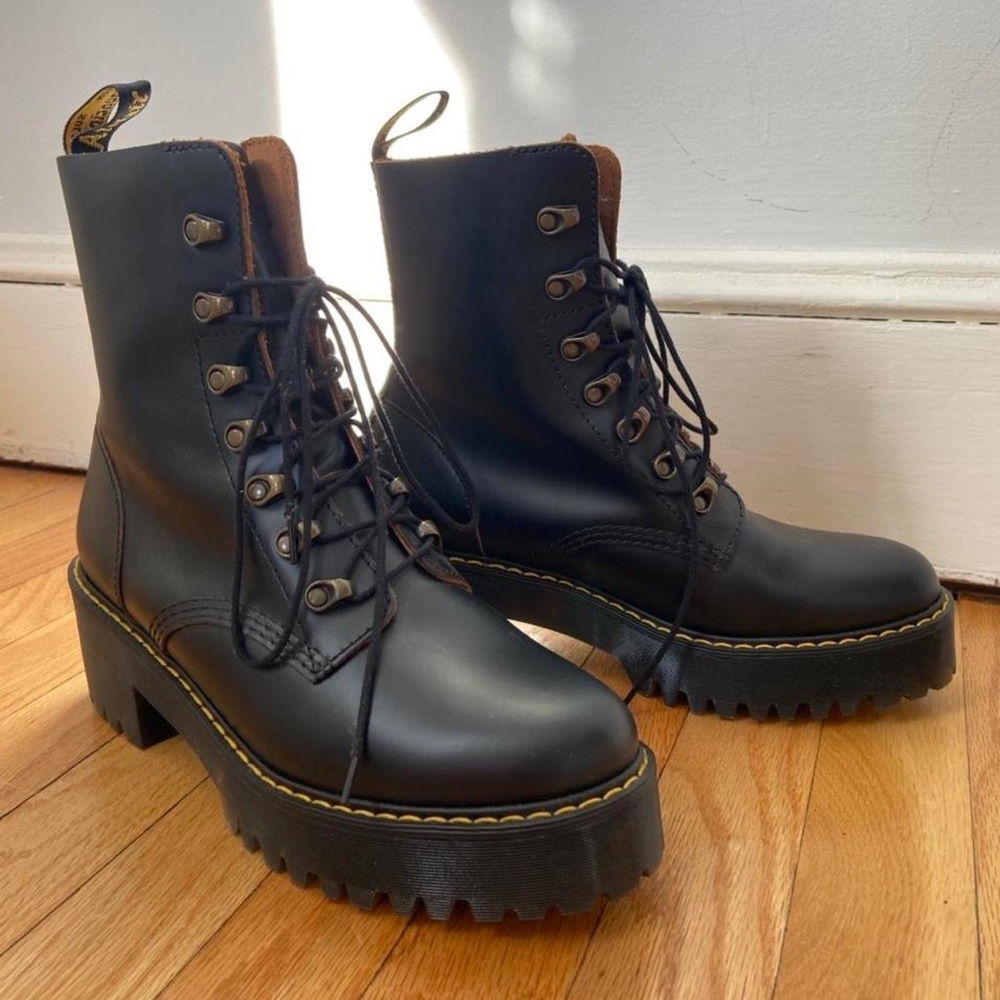 Doc Martens Leona Women’s Vintage Smooth Leather Heeled Boots